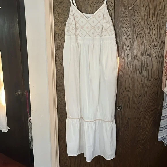 Ava & Vic Ivory Cream Tan embroidered Thin Strap Maxi Dress Size 2X - Picture 3 of 11